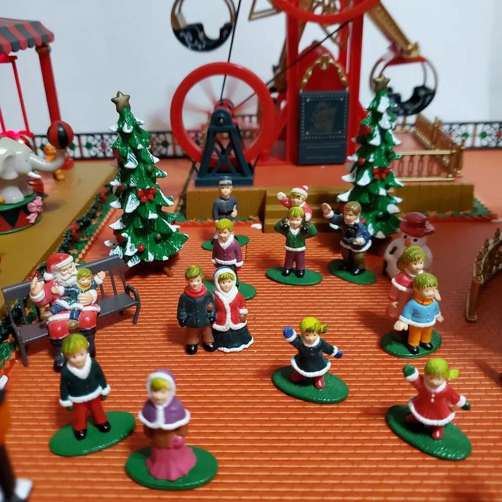 Maisto Santa's Holiday Wonderland Animated Lighted Musical Display Please Read